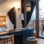 Montana & Spa, By R Collection