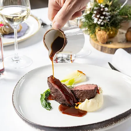 Montana & Spa, By R Collection