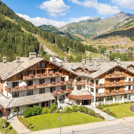 Montana & Spa, By R Collection La Thuile