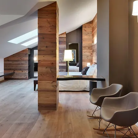 Montana & Spa, By R Collection