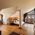 Montana & Spa, By R Collection מלון 5*