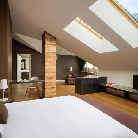 Montana & Spa, By R Collection La Thuile