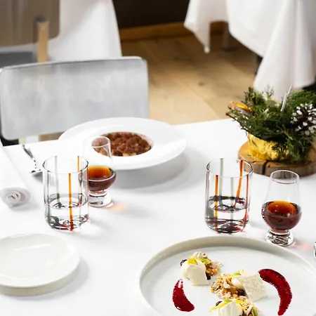 Montana & Spa, By R Collection La Thuile