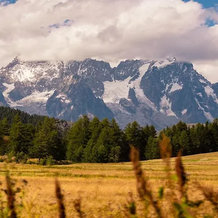 Montana & Spa, By R Collection