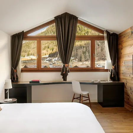 Montana & Spa, By R Collection