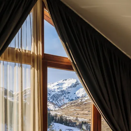 Montana & Spa, By R Collection La Thuile