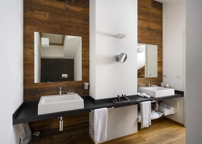 Montana & Spa, By R Collection La Thuile