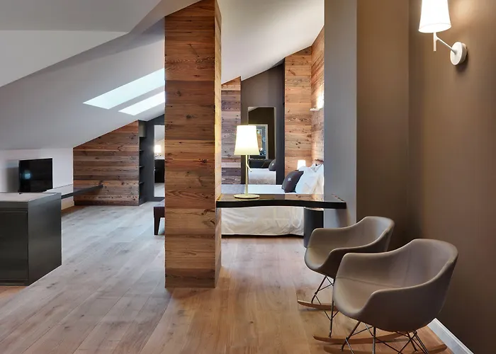 Montana & Spa, By R Collection