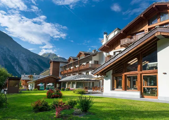 Montana & Spa, By R Collection